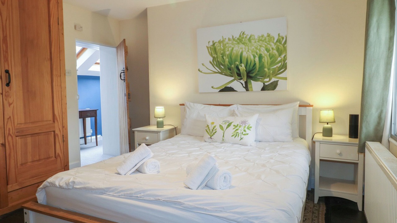 Photo of Bedroom in Alton