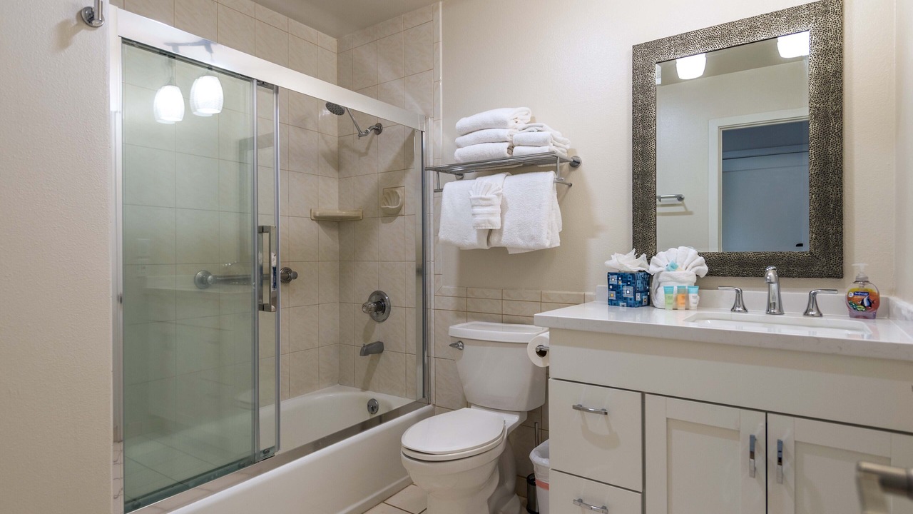 Photo of Bathroom in Kahana