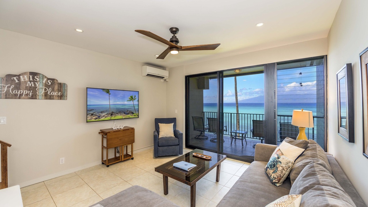 Photo of Livingroom in Kahana