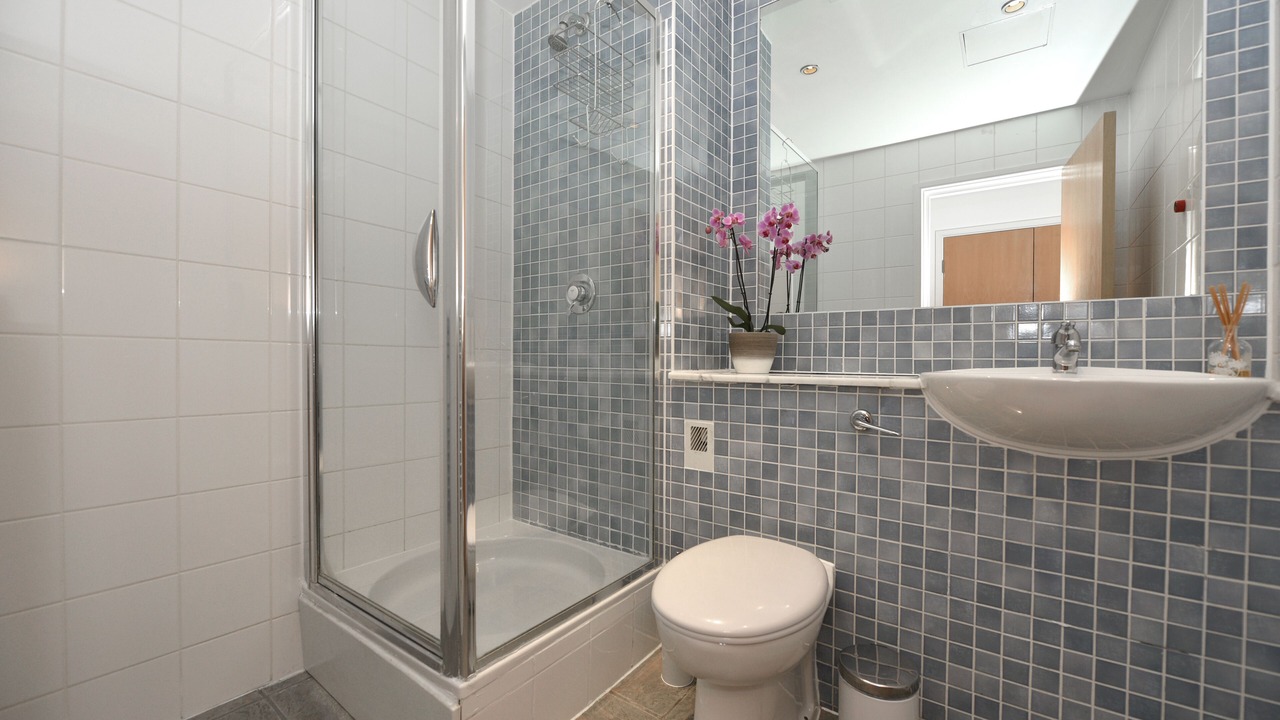 Photo of Bathroom in Farringdon