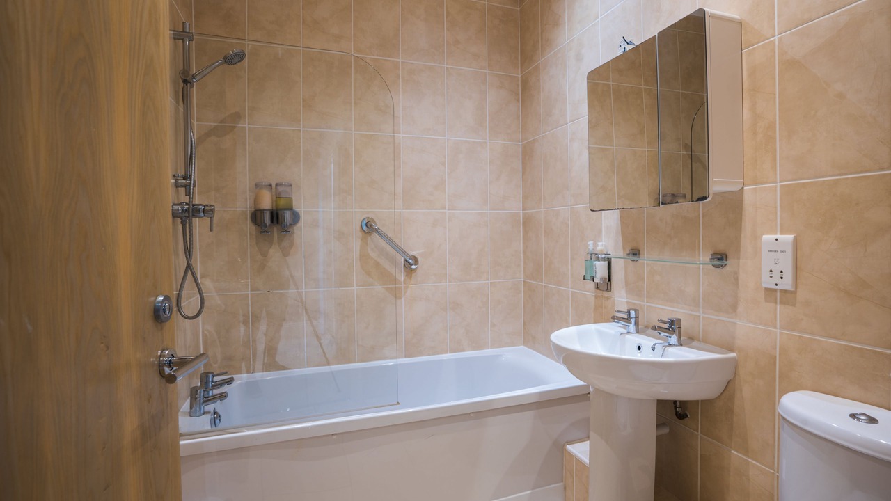 Photo of Bathroom in Torquay City Centre