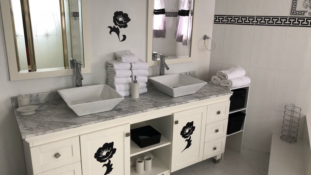 Photo of Bathroom in Gambier