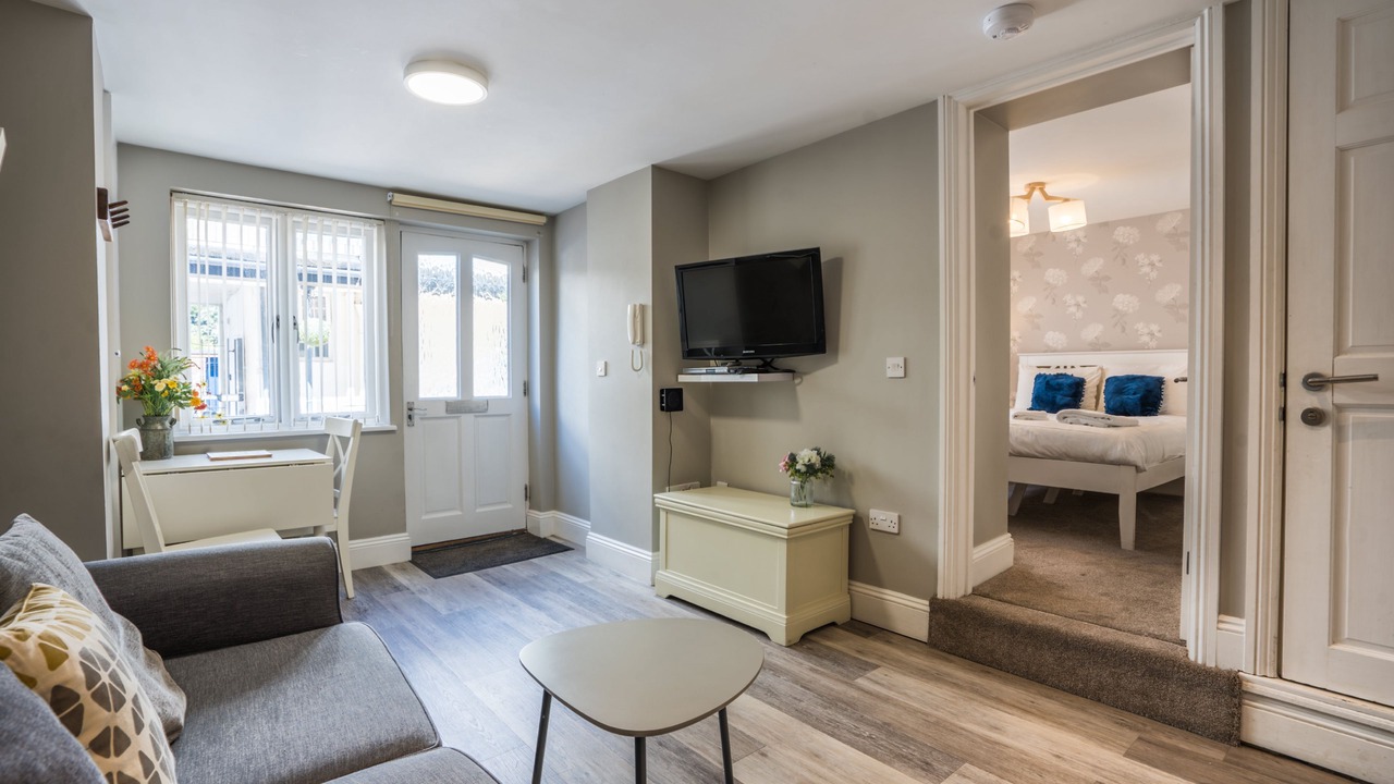 Photo of Livingroom in Torquay City Centre