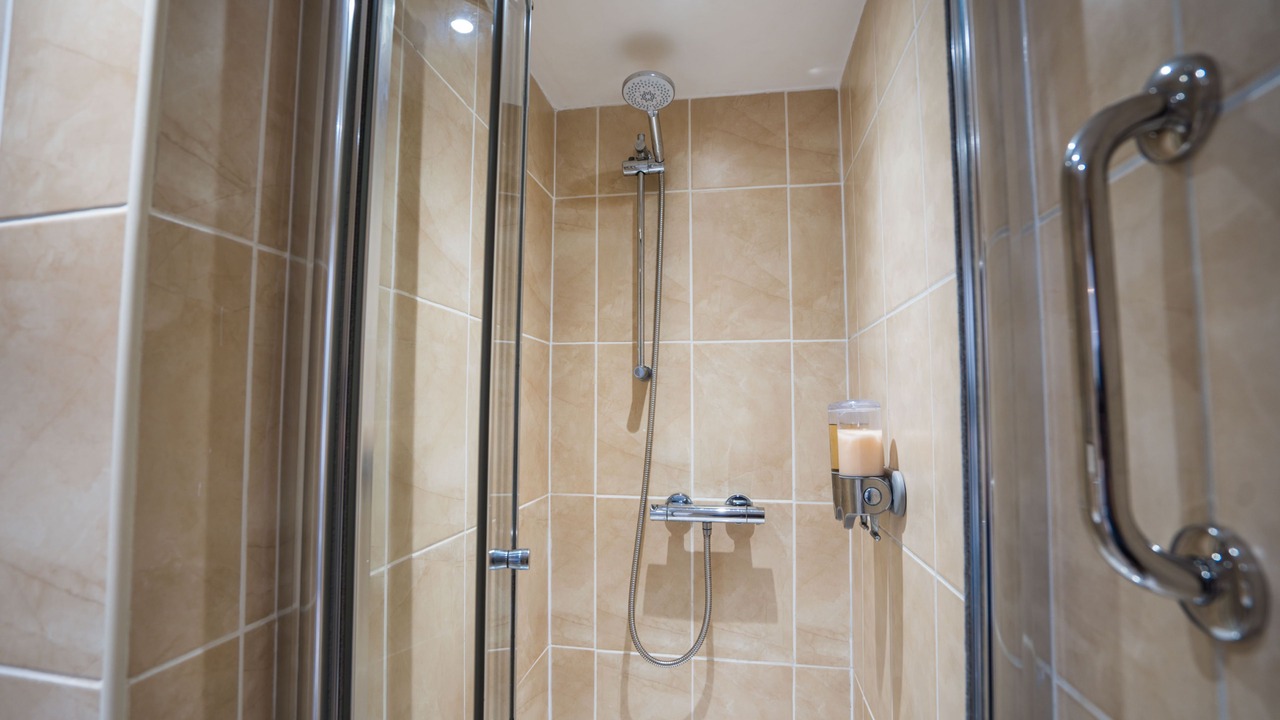 Photo of Bathroom in Torquay City Centre