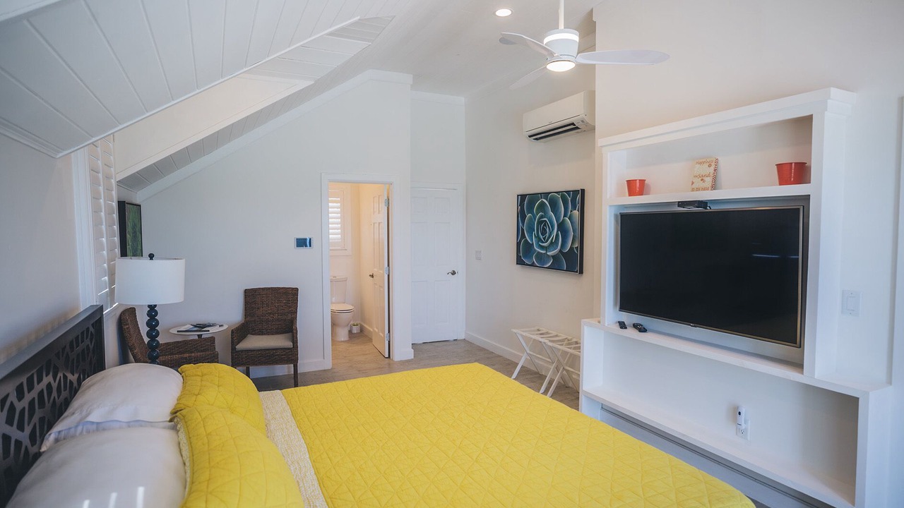 Photo of Bedroom in Governor's Harbour