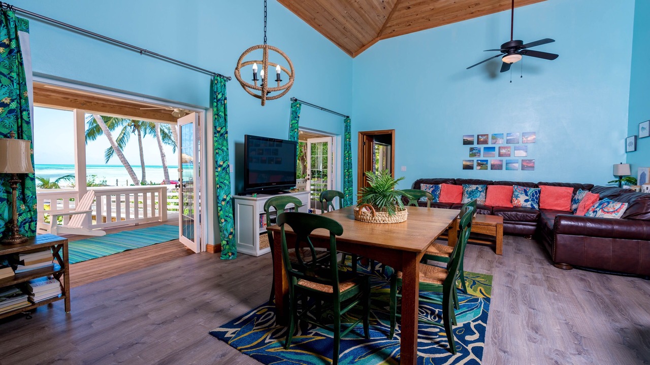 Photo of Bedroom in Spanish Wells