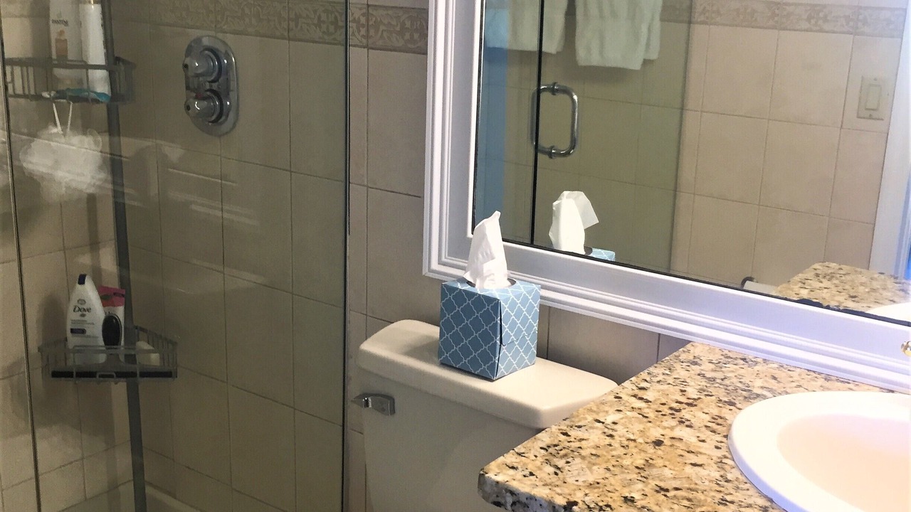 Photo of Bathroom in Discovery Bay