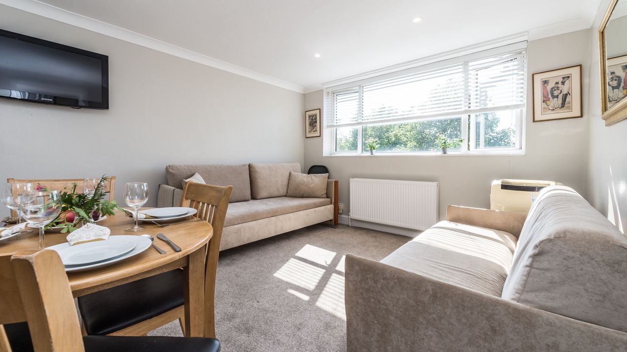 Photo of Livingroom in Brondesbury Park
