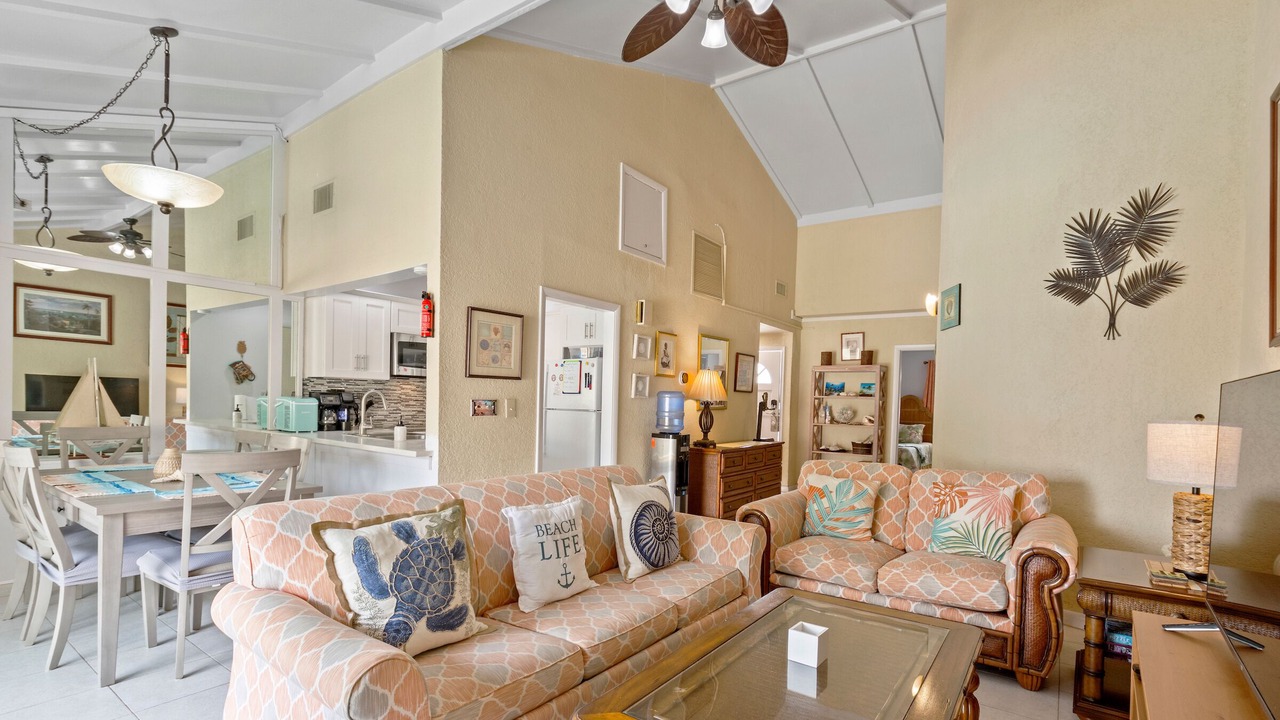 Photo of Bedroom in Paradise Island