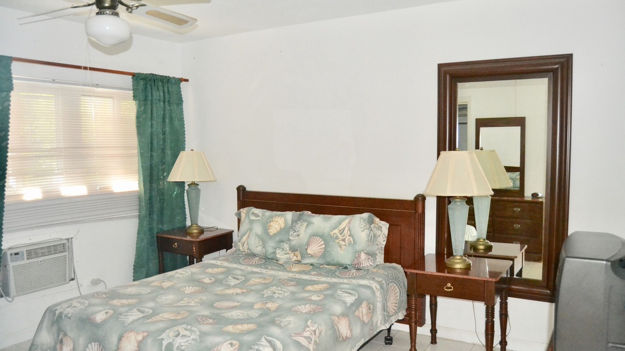 Photo of Bedroom in Coral Harbour