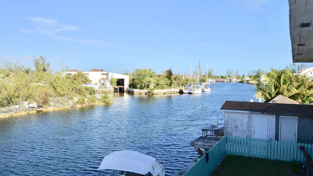 Photo of Outdoor in Coral Harbour