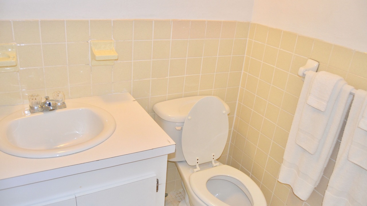 Photo of Bathroom in Coral Harbour