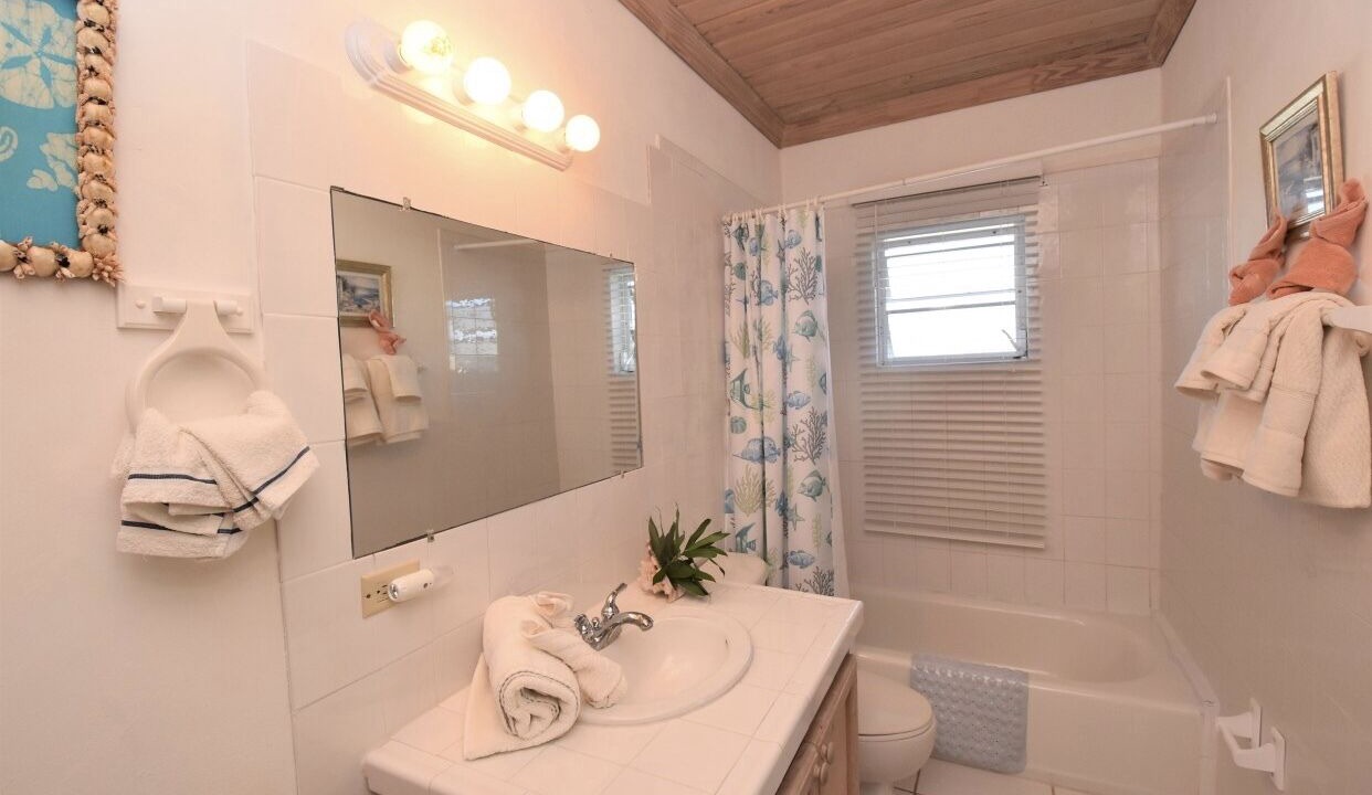 Photo of Bathroom in Dunmore Town