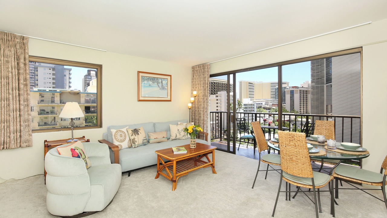 Photo of Livingroom in Waikiki