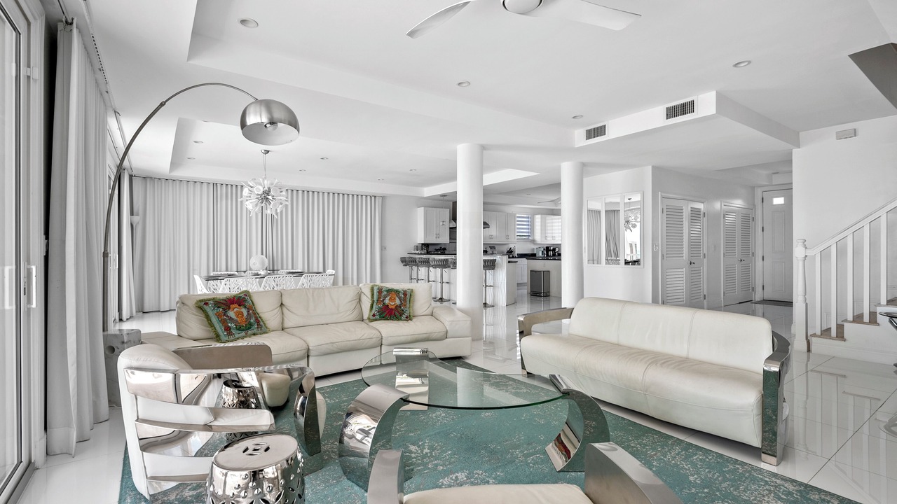 Photo of Livingroom in Palm Cay