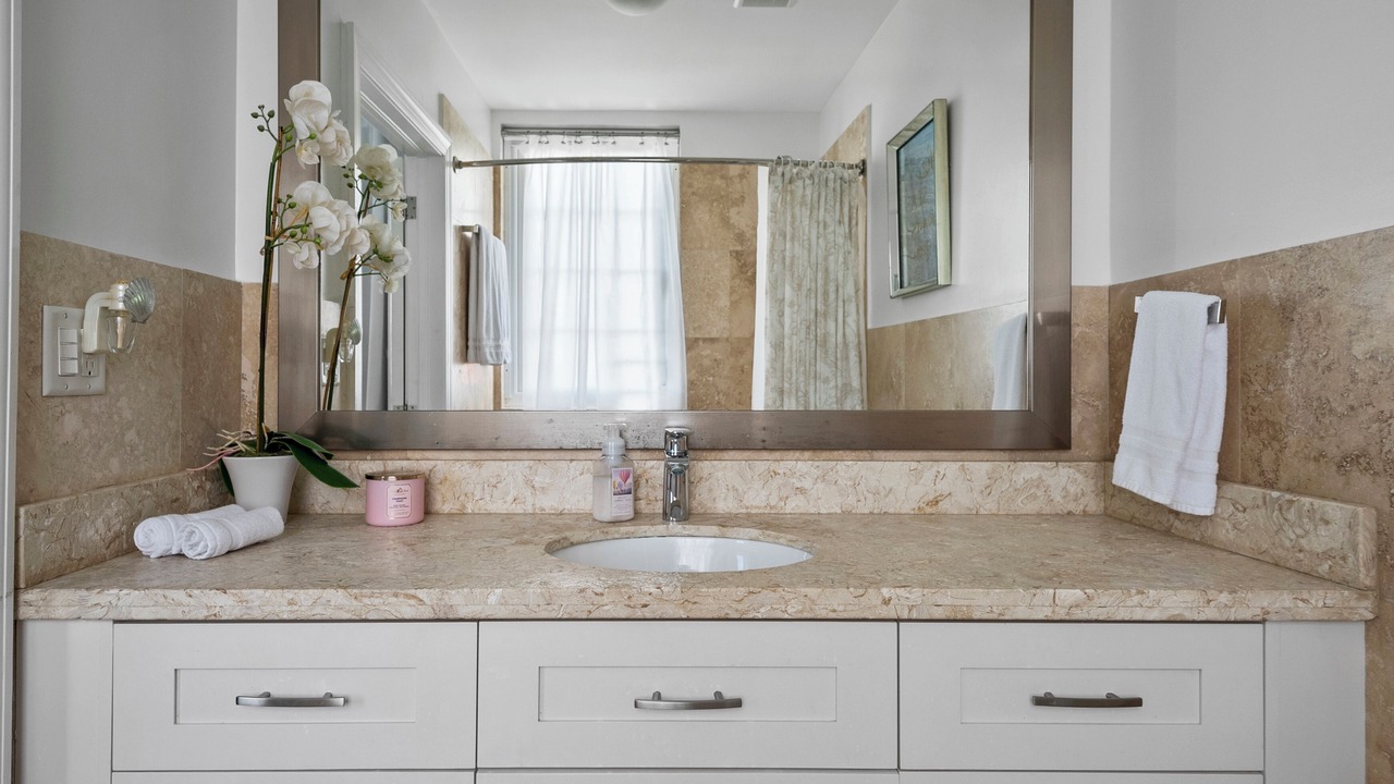 Photo of Bathroom in Palm Cay