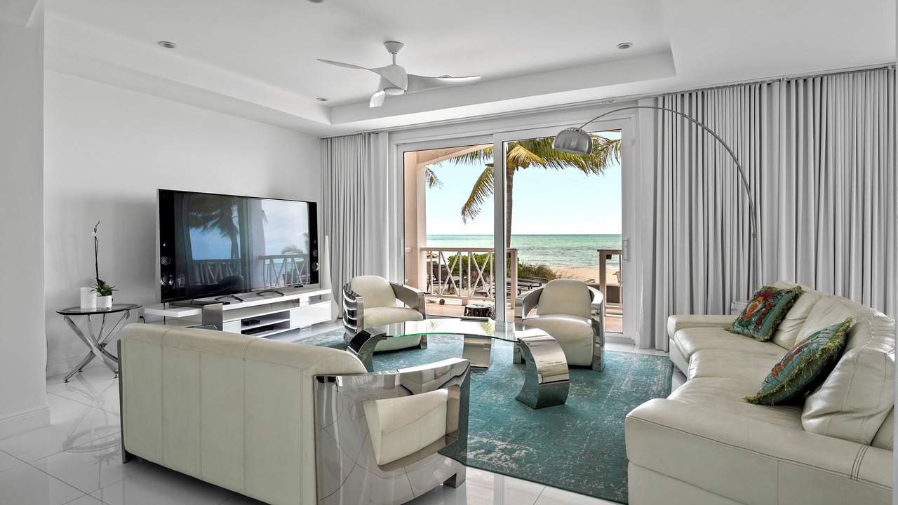 Photo of Livingroom in Palm Cay