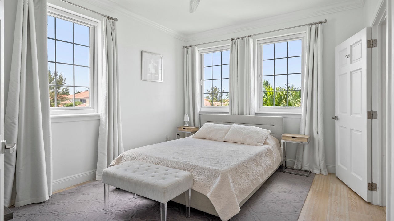 Photo of Bedroom in Palm Cay
