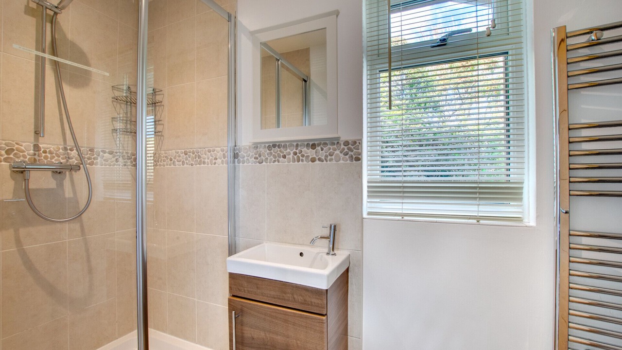 Photo of Bathroom in Crynant