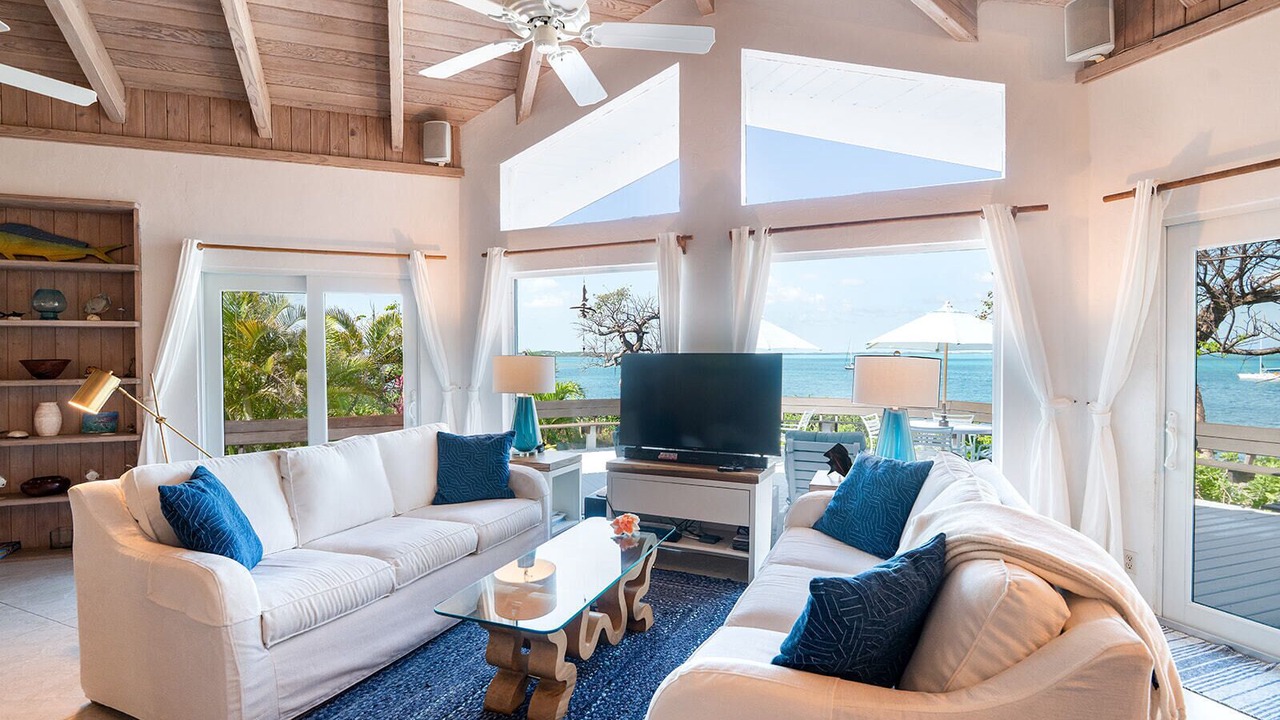 Photo of Livingroom in Hope Town