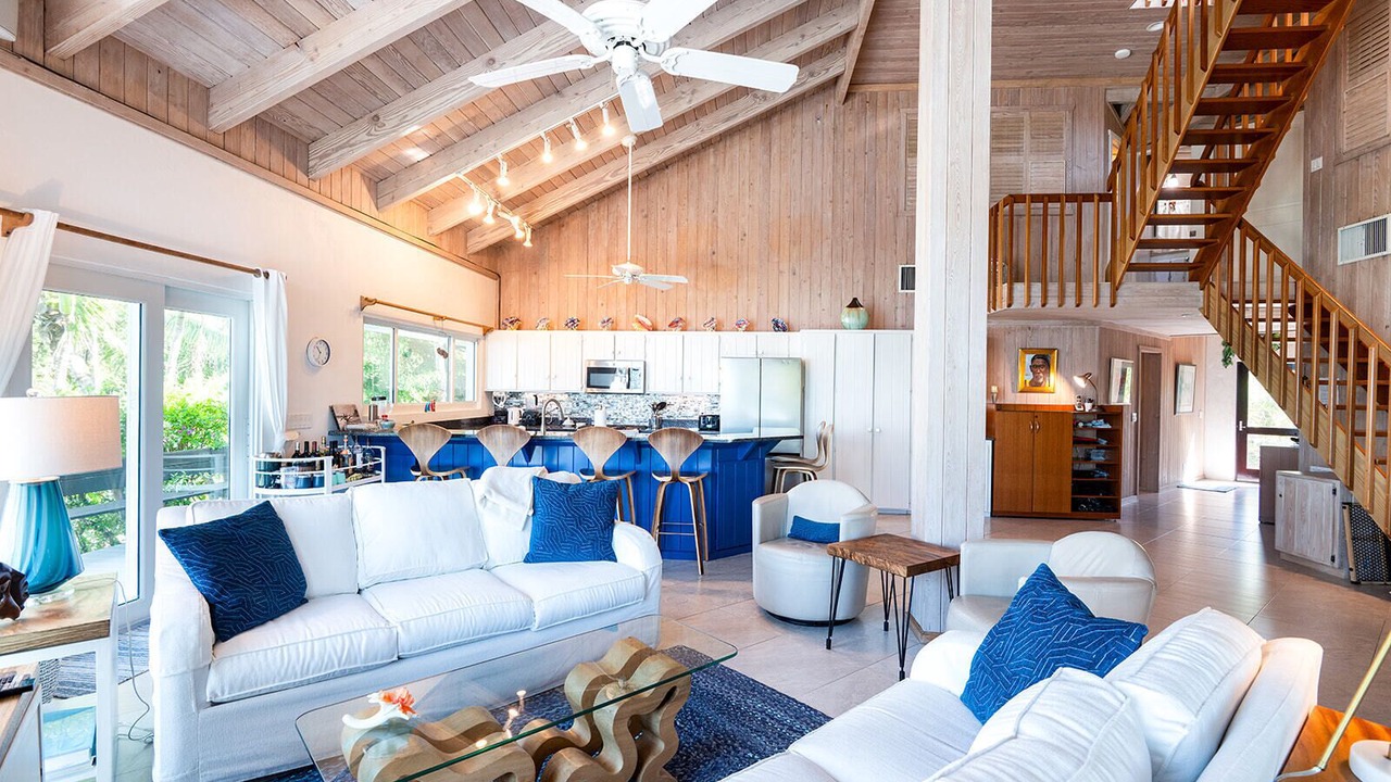 Photo of Livingroom in Hope Town