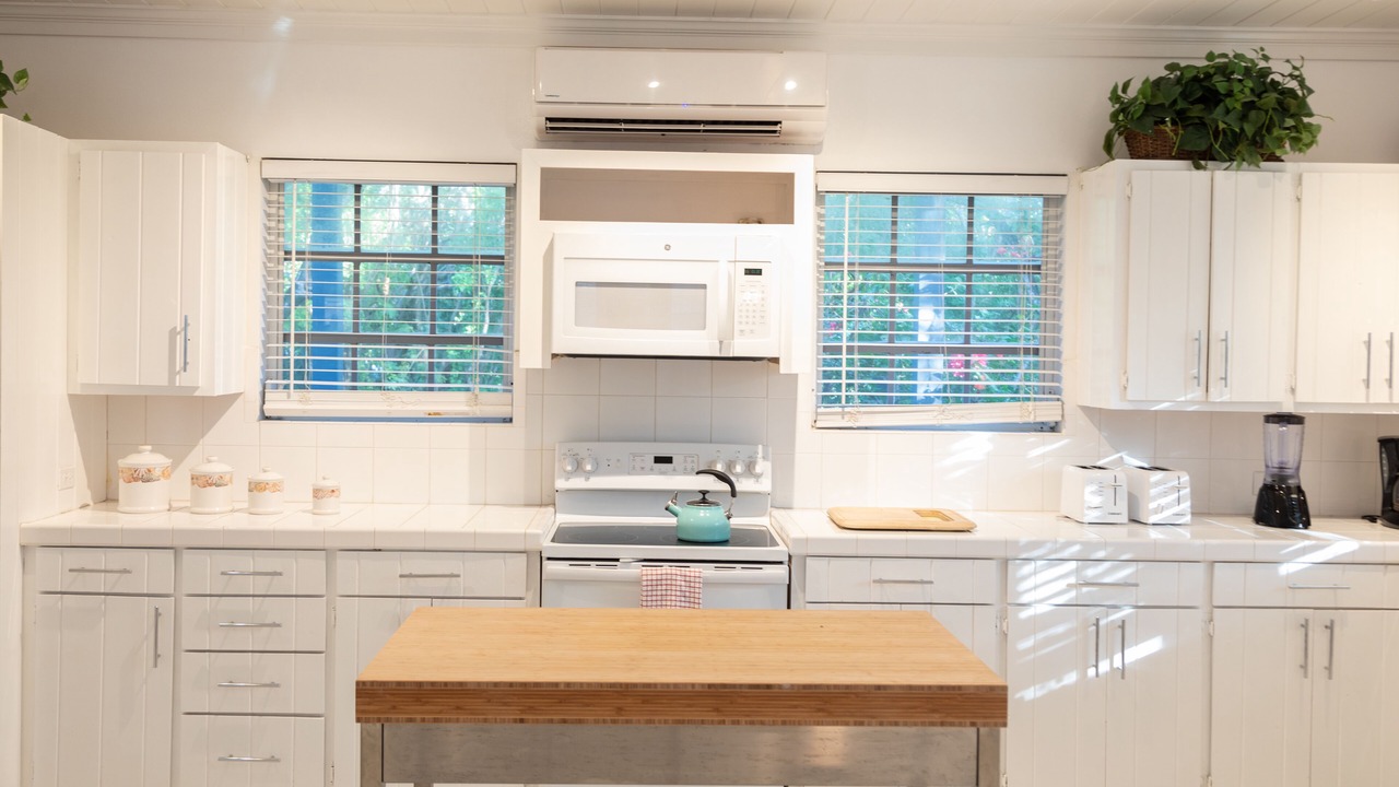 Photo of Kitchen in Triana Shores