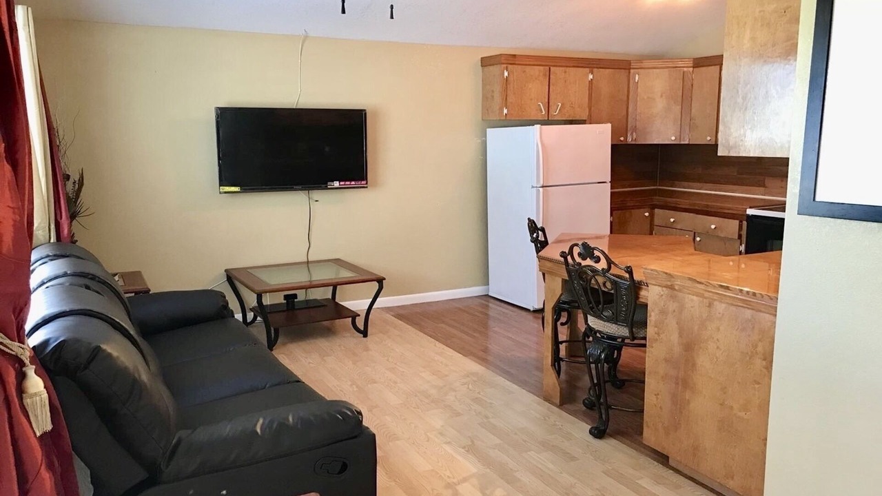 Photo of Livingroom in Bailey Town