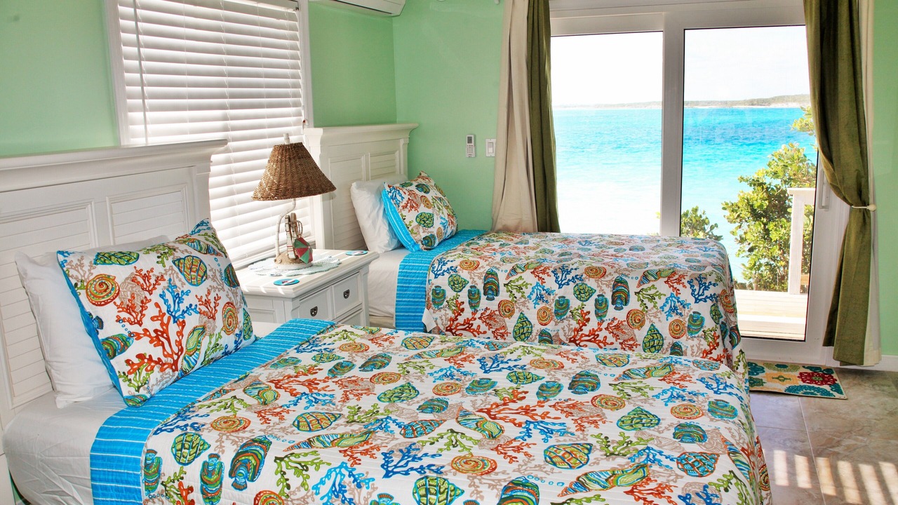 Photo of Bedroom in Staniel Cay
