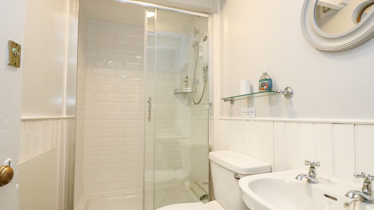 Photo of Bathroom in Mousehole