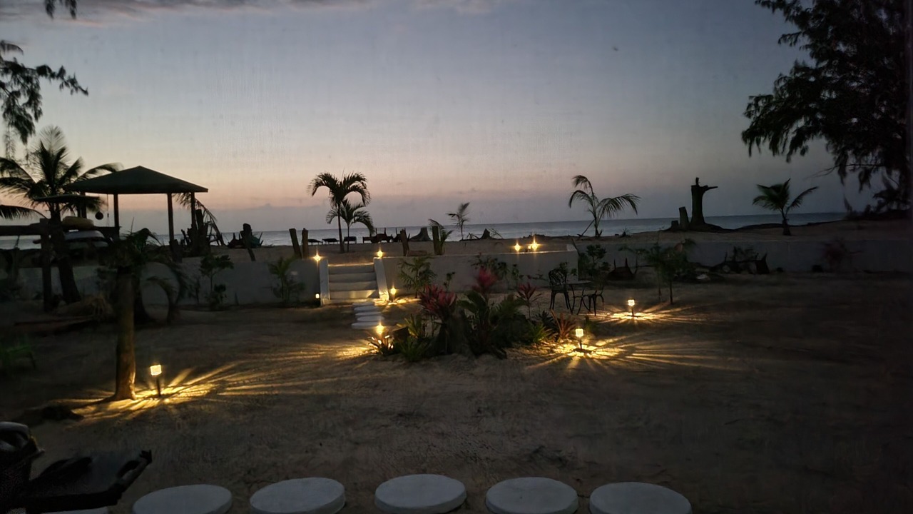 Photo of Others in Tarpum Bay