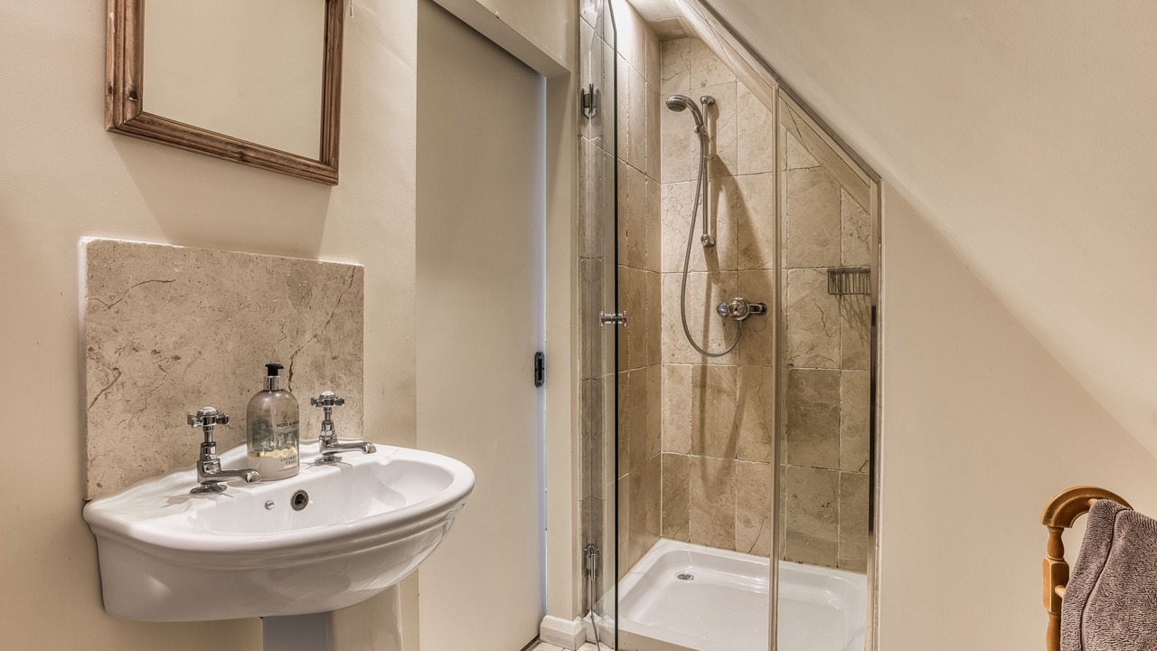 Photo of Bedroom in Snowshill Village