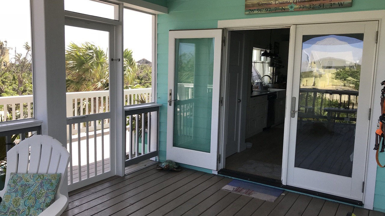 Photo of Patio Balcony in Green Turtle Cay