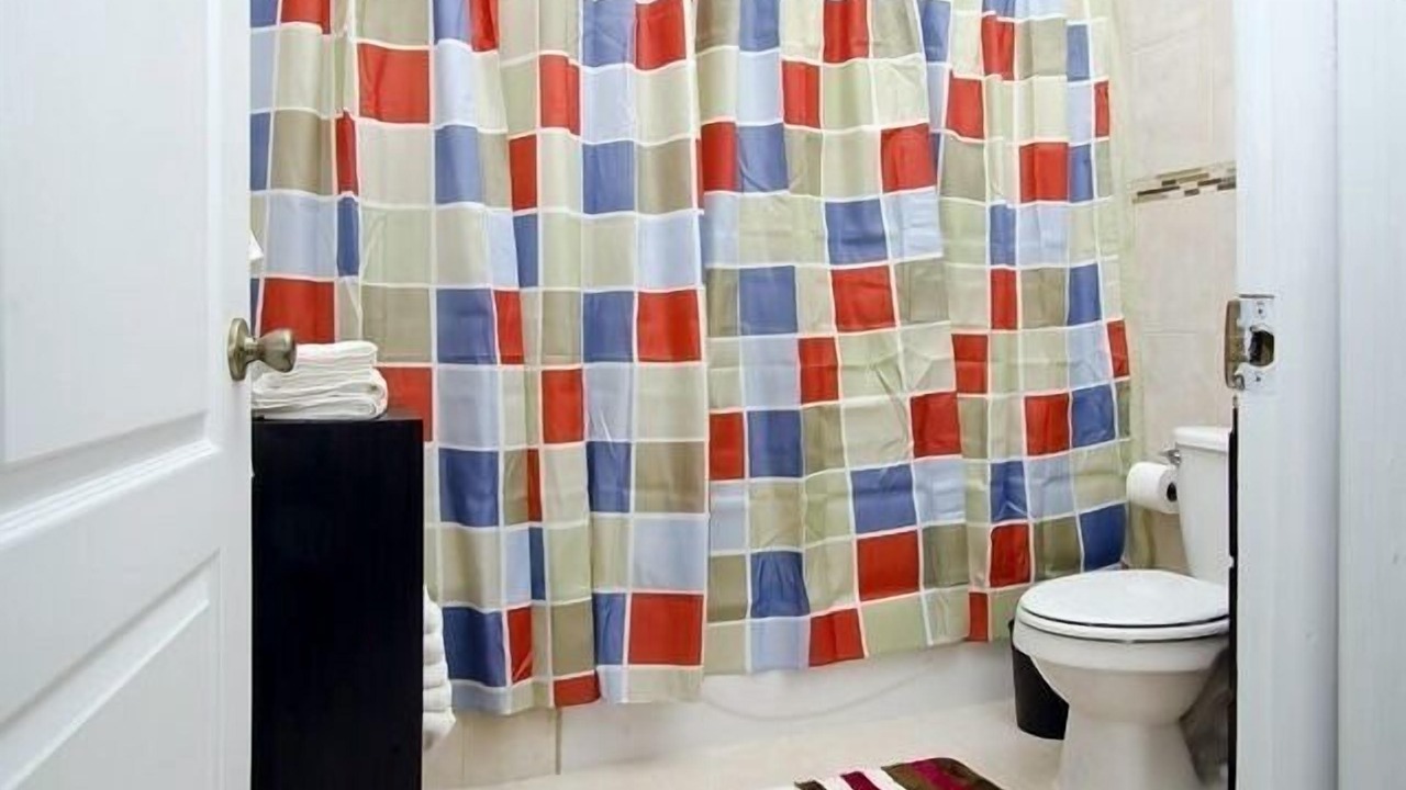 Photo of Bathroom in Coral Harbour
