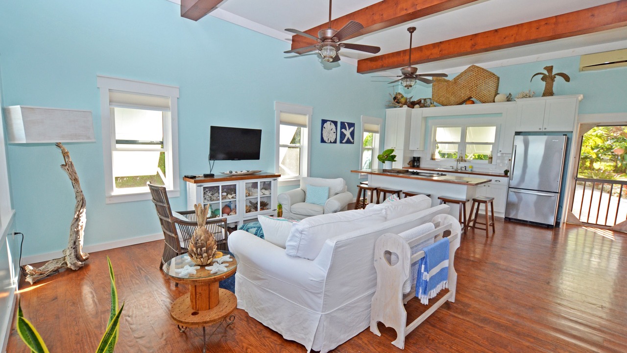 Photo of Livingroom in Spanish Wells