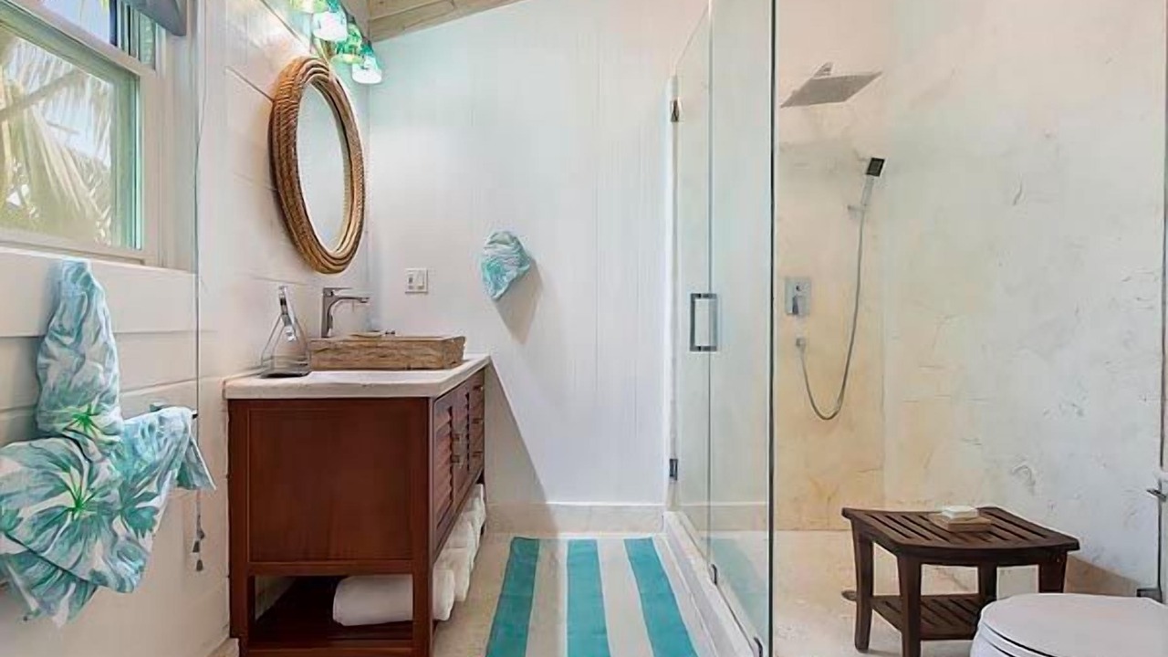 Photo of Bathroom in Governor's Harbour