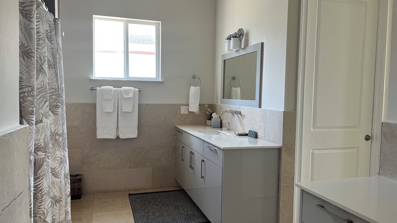 Photo of Bathroom in Alice Town