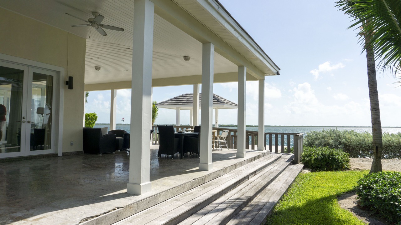 Photo of Patio Balcony in Alice Town