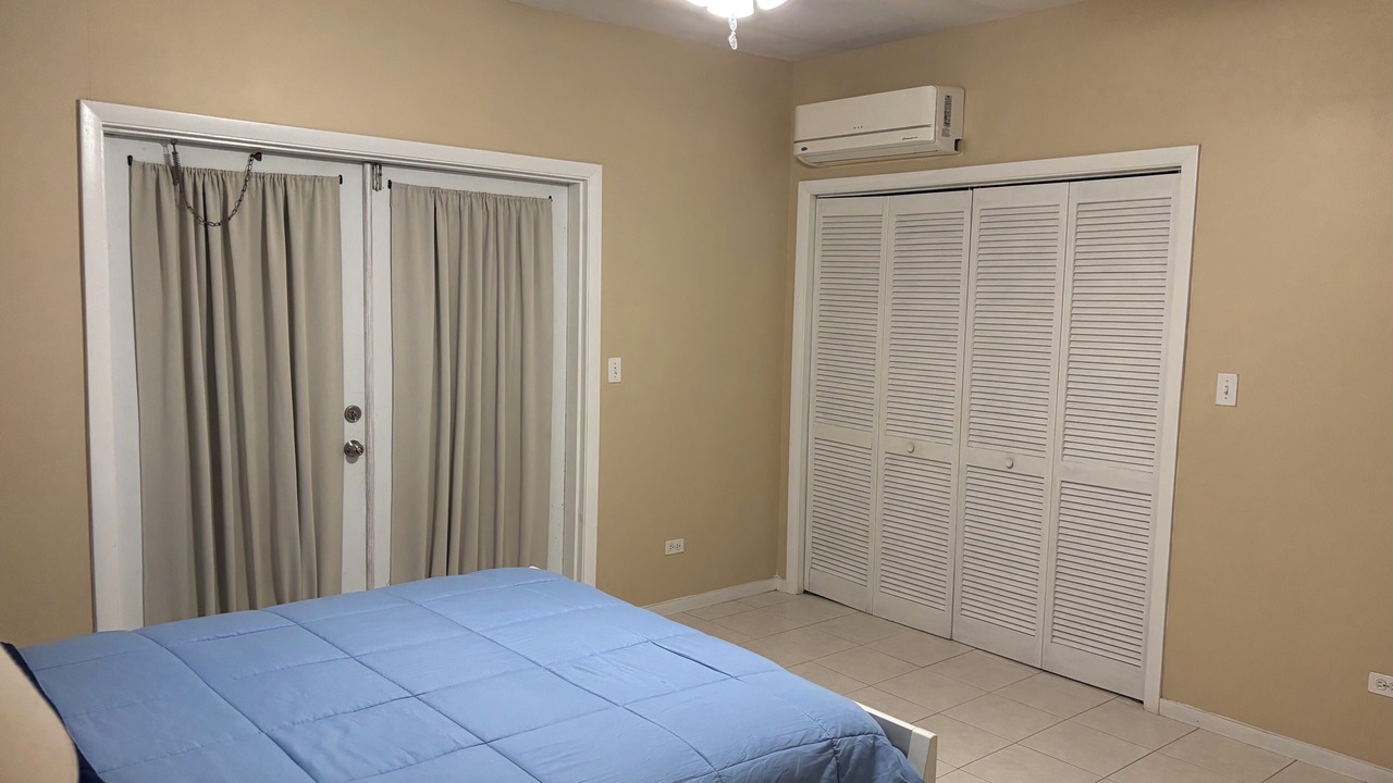 Photo of Bedroom in Staniel Cay