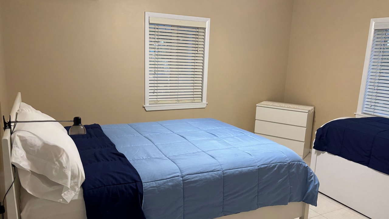 Photo of Bedroom in Staniel Cay