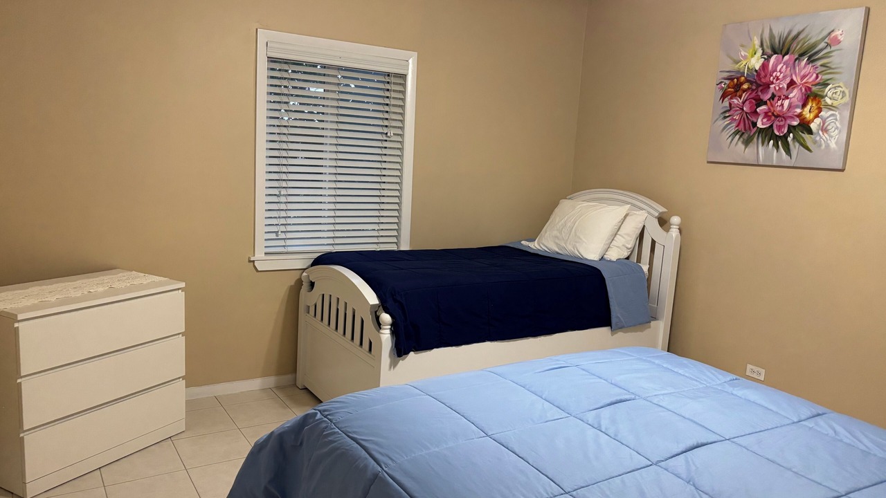Photo of Bedroom in Staniel Cay