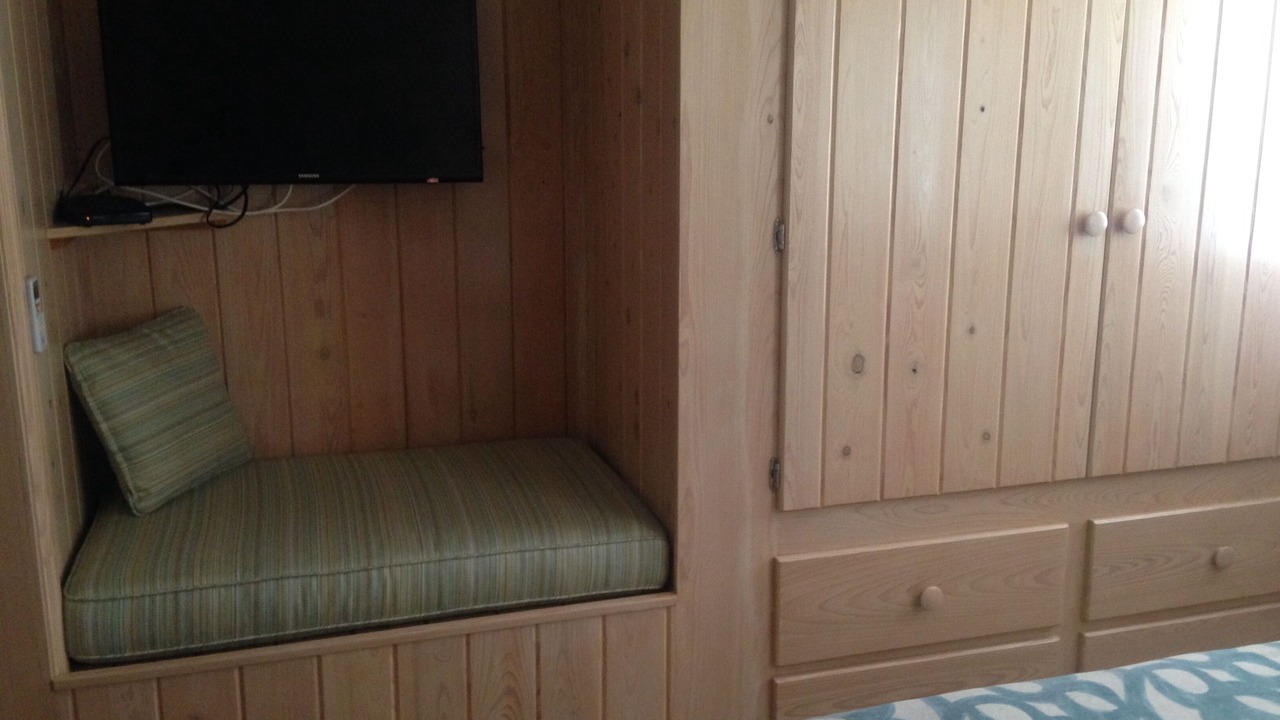 Photo of Bedroom in Man O War Cay