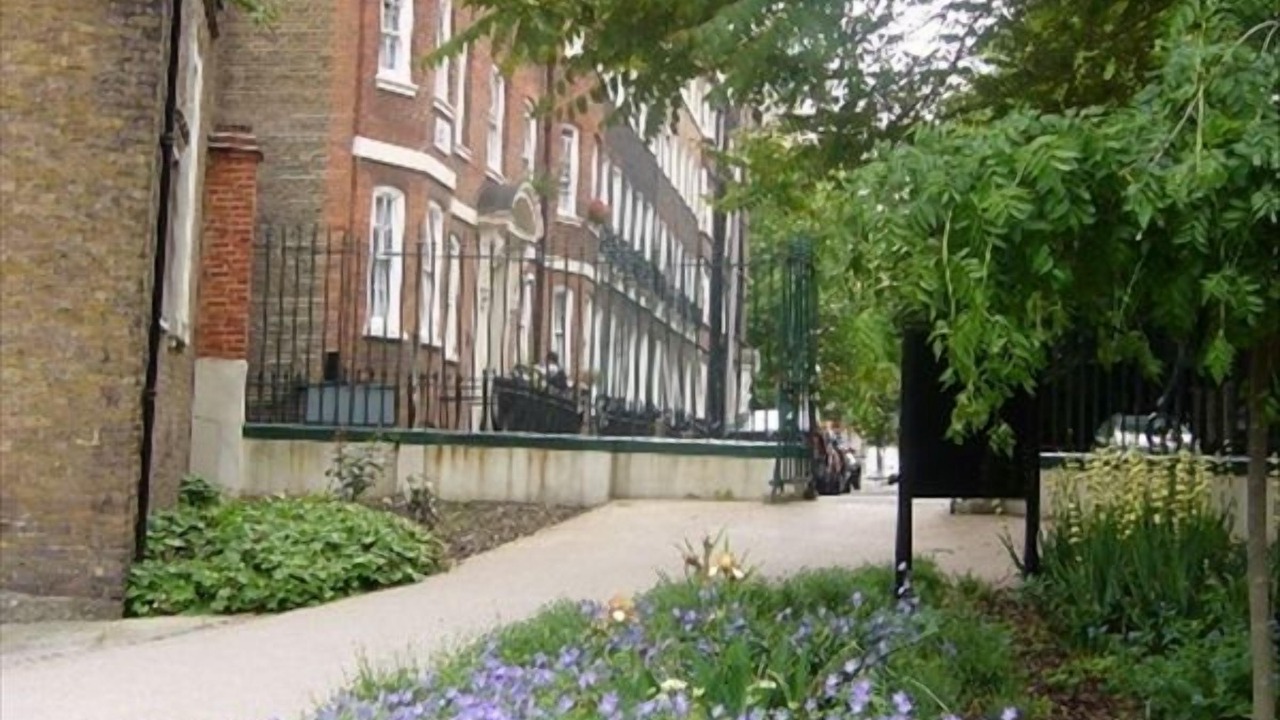 Photo of Others in Bloomsbury