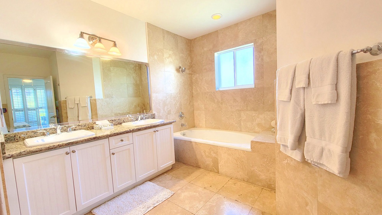 Photo of Bathroom in Alice Town