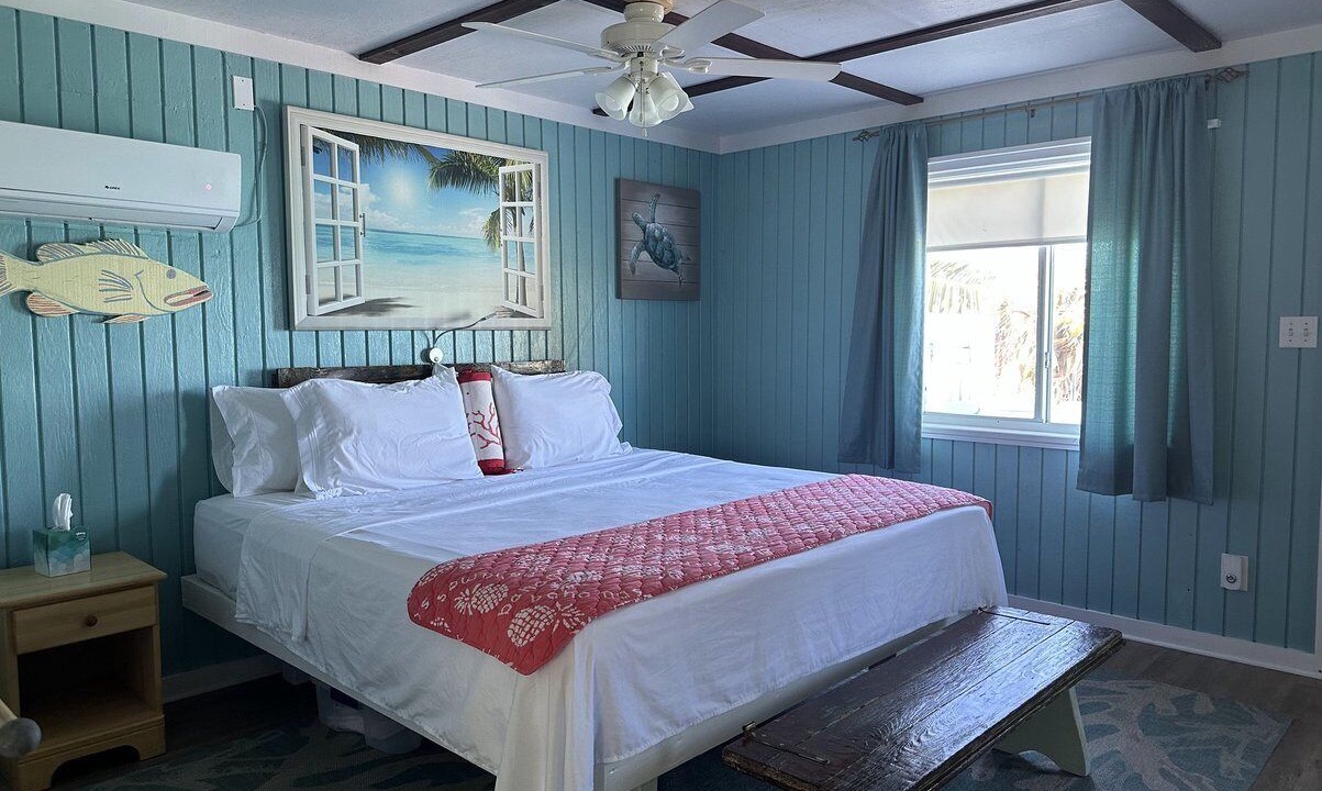 Photo of Bedroom in Spanish Wells