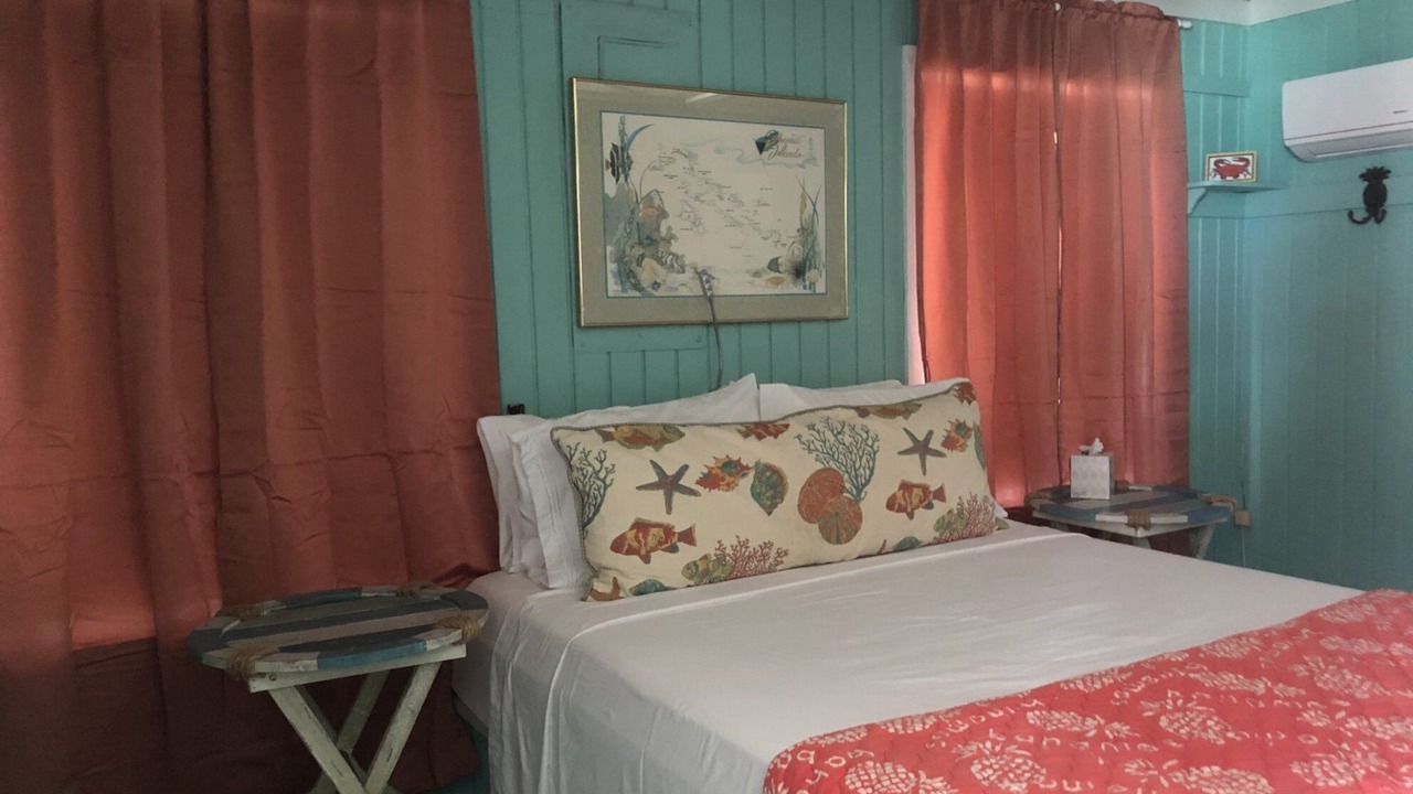 Photo of Bedroom in Spanish Wells