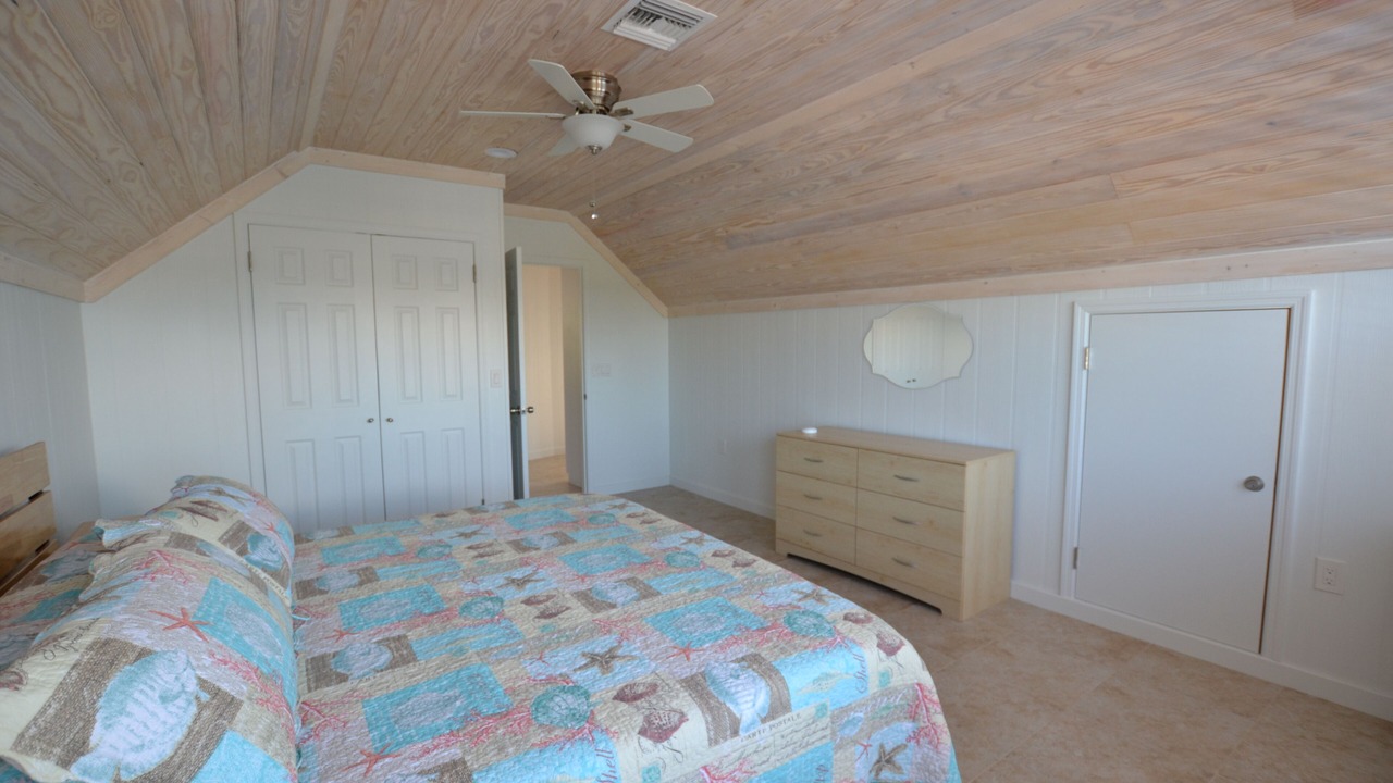 Photo of Bedroom in Spanish Wells