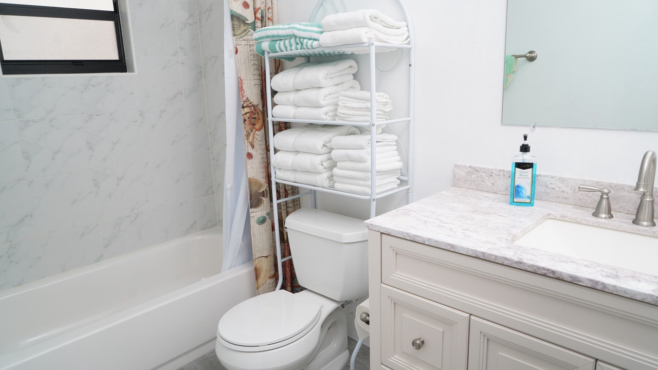 Photo of Bathroom in Spanish Wells