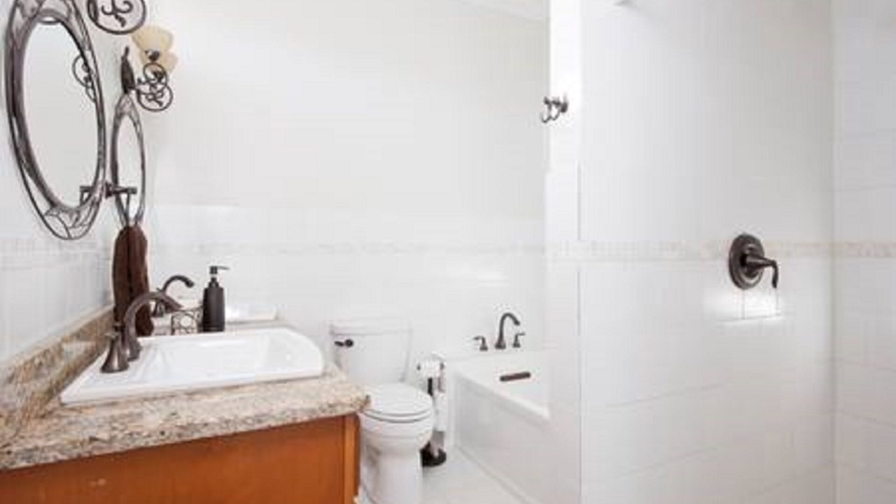 Photo of Bathroom in Rainbow Bay