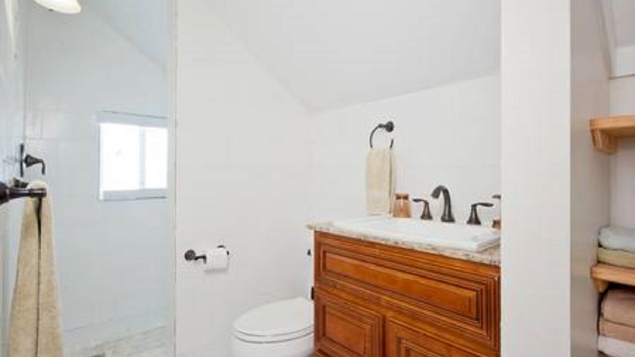 Photo of Bathroom in Rainbow Bay
