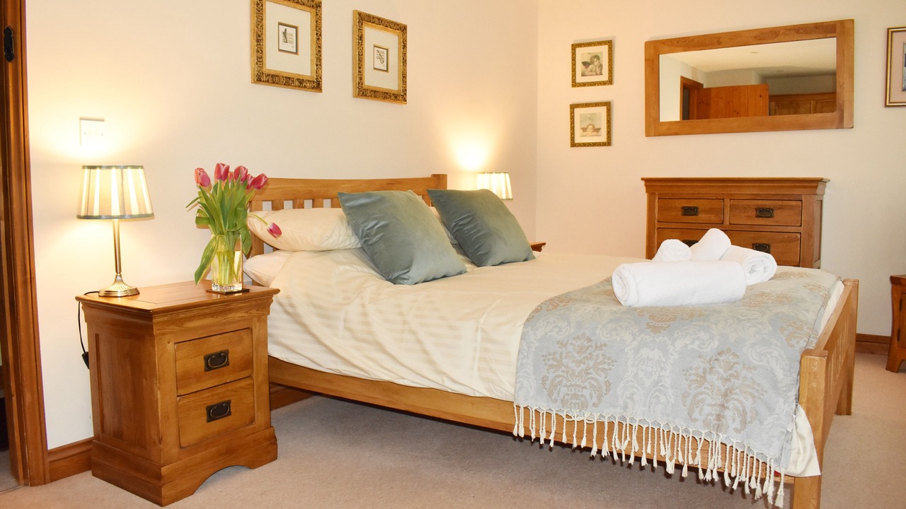 Photo of Bedroom in Compton Abdale